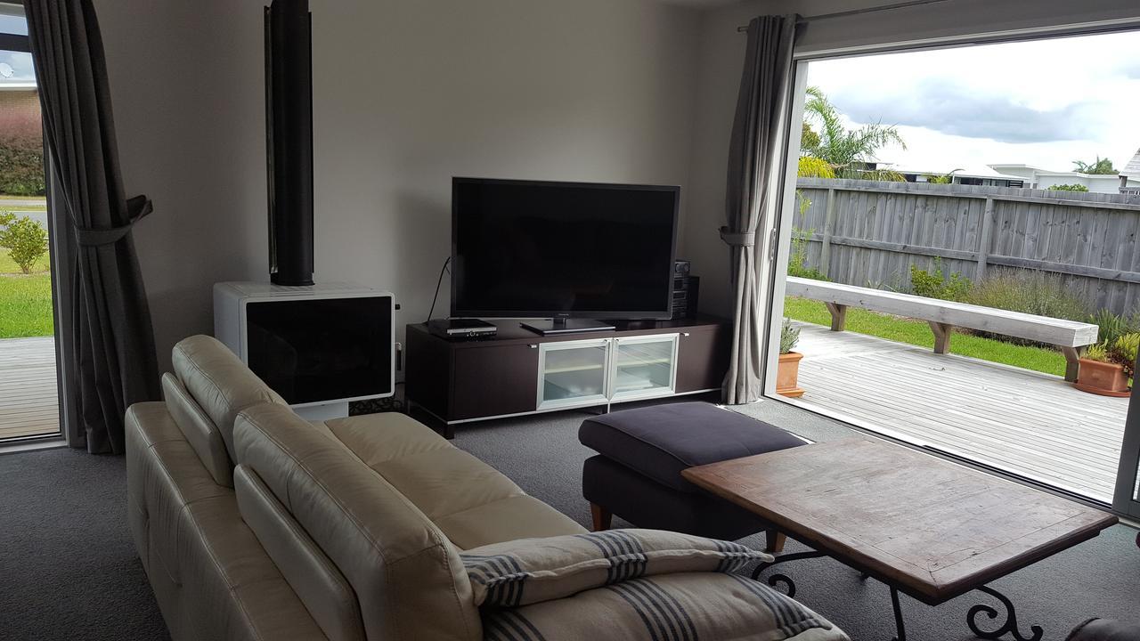 Cosy Mangawhai House Экстерьер фото